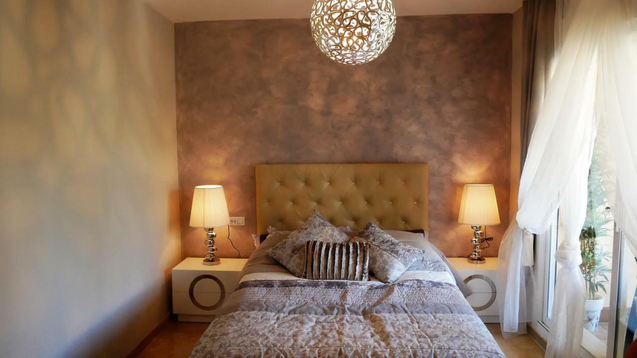 Appartement Hillside Suite Міхас Екстер'єр фото