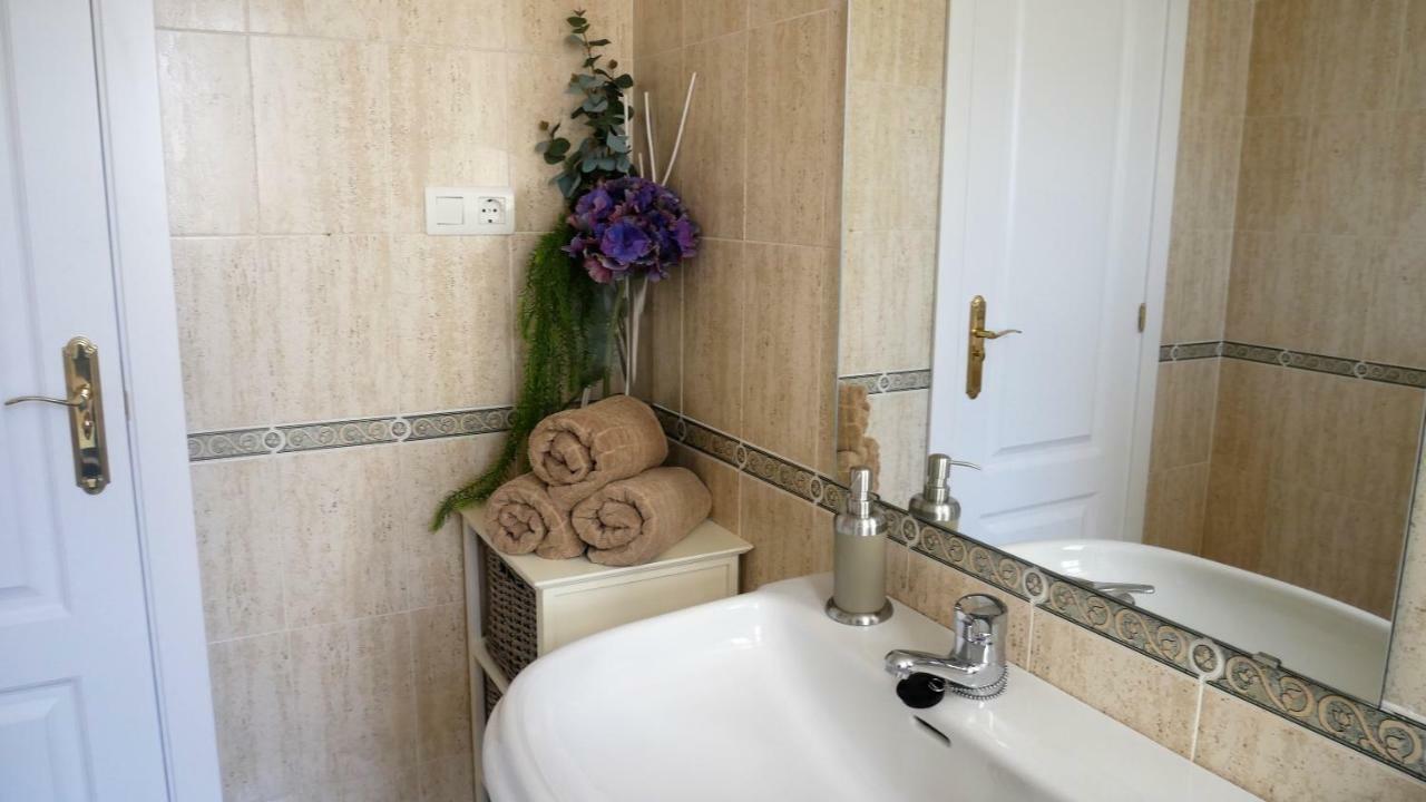 Appartement Hillside Suite Міхас Екстер'єр фото