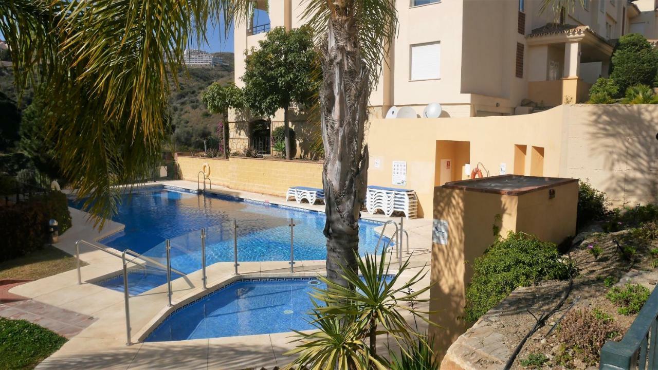 Appartement Hillside Suite Міхас Екстер'єр фото