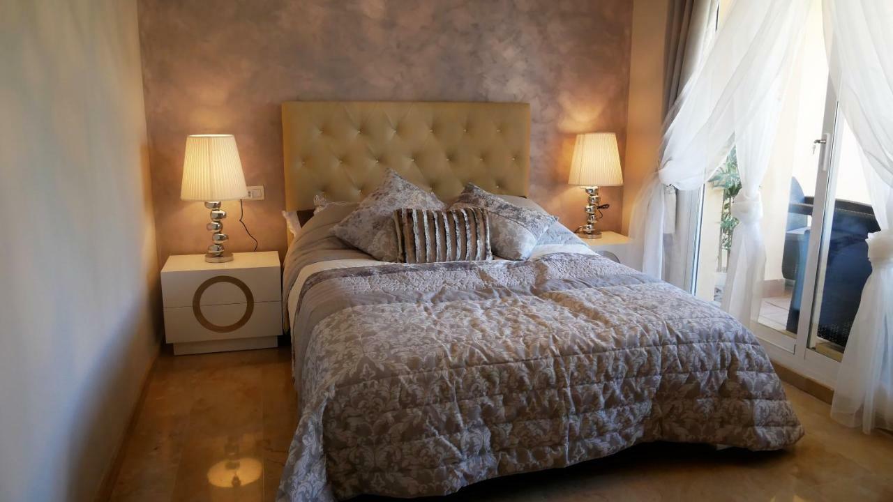 Appartement Hillside Suite Міхас Екстер'єр фото