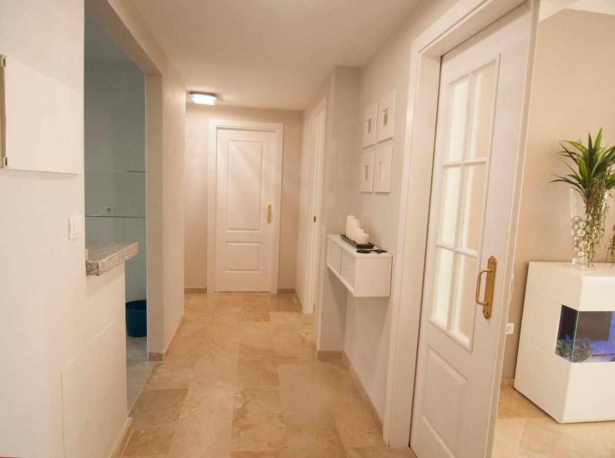 Appartement Hillside Suite Міхас Екстер'єр фото
